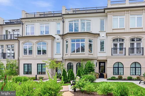 8189 River Rd, BETHESDA, MD, 20817-3410 | Card Image