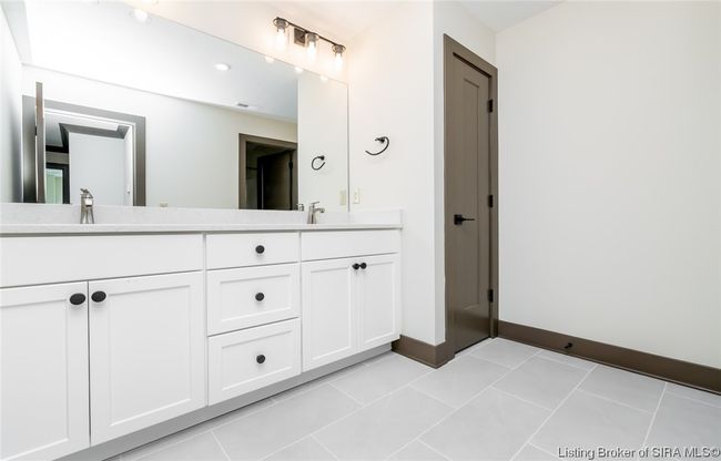 5560 Old Vincennes Rd, Home with 4 bedrooms, 4 bathrooms and null parking in Floyds Knobs IN | Image 79