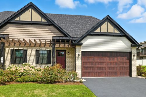 566 Mihelich Ln, Lockport, IL, 60441-4663 | Card Image