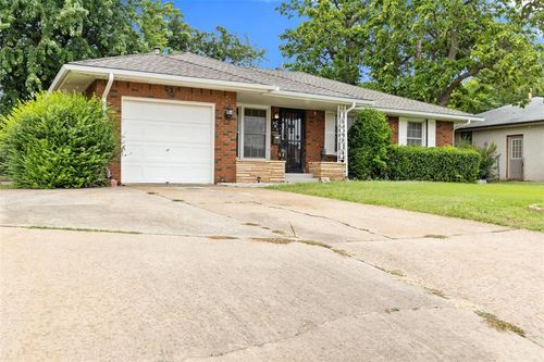 201 W Steed Dr, Midwest City, OK, 73110-4551 | Card Image
