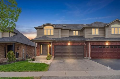151 Ravenswood Road, Breslau, ON, N0B1M0 | Card Image