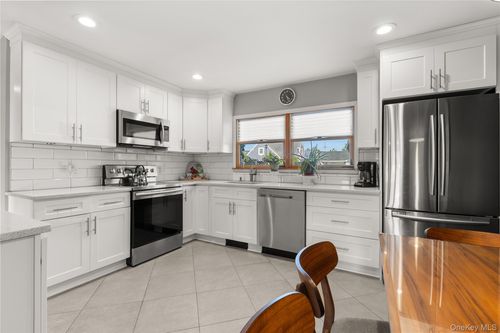 16 Celestial Ln, Levittown, NY, 11756-4215 | Card Image