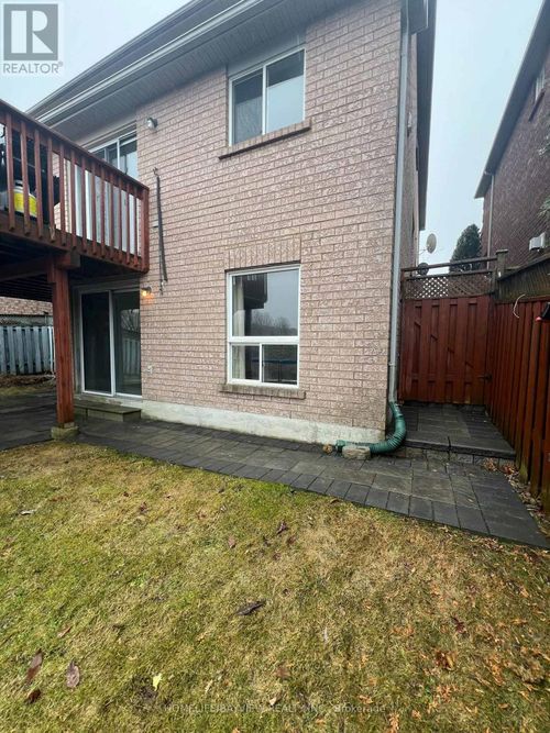 bmnt-367 Silken Laumann Dr, Newmarket, ON, L3X2J1 | Card Image