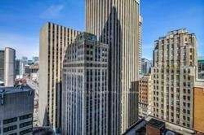 2315 - 70 Temperance St, Condo with 2 bedrooms, 2 bathrooms and 1 parking in Toronto ON | Image 4
