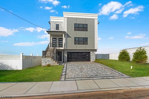 937 Worth Ave, Linden, NJ, 07036-1641 | Card Image