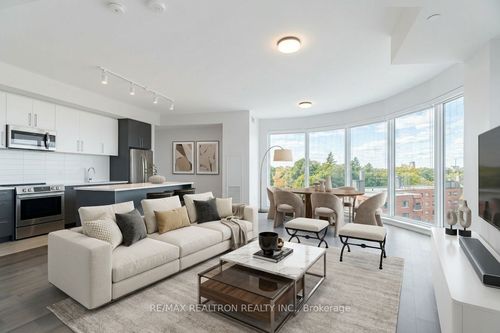 507-2525 Bathurst St, Toronto, ON, M6B2Y9 | Card Image