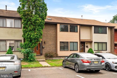458 Livingston Dr, East Windsor, NJ, 08520-5322 | Card Image