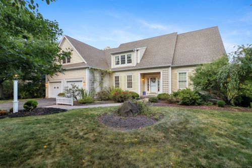 2-2 Wills Walk, Avon, CT, 06001-2095 | Card Image