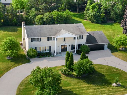 16 Kingston Dr, Oak Brook, IL, 60523-1739 | Card Image