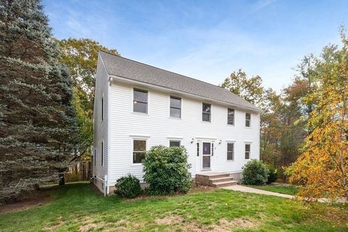 7 Frances Dr, Newburyport, MA, 01950-3432 | Card Image