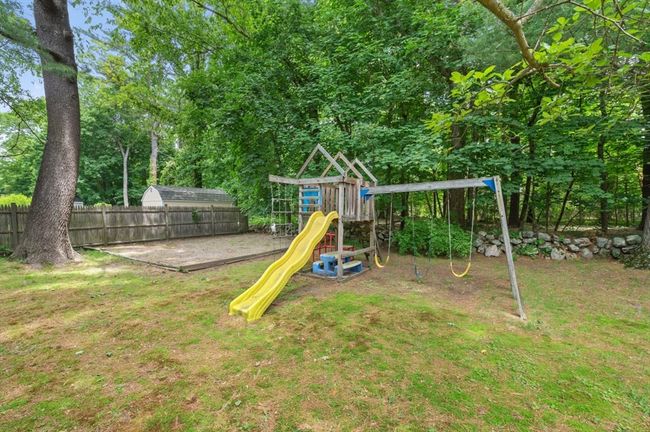 18 Edgewood Rd, House other with 5 bedrooms, 3 bathrooms and 4 parking in Westwood MA | Image 32