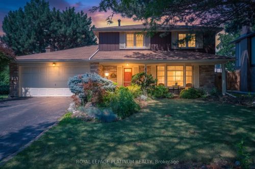 47 Parkview Pl, Brampton, ON, L6W2G2 | Card Image
