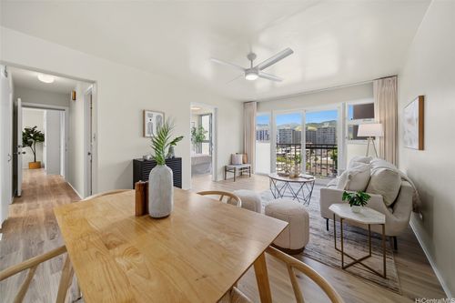 706-2440 Date St, Honolulu, HI, 96826-4616 | Card Image