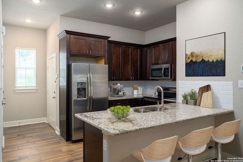 10-3067 View Ridge Dr, Spring Branch, TX, 78070-6896 | Card Image