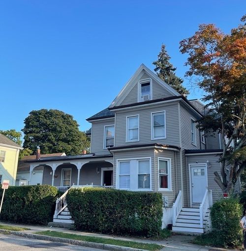 398 Union St, New Bedford, MA, 02740-3671 | Card Image