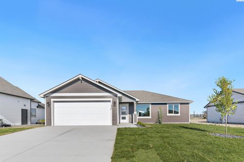 6901 Road 105, Pasco, WA, 99301-6942 | Card Image