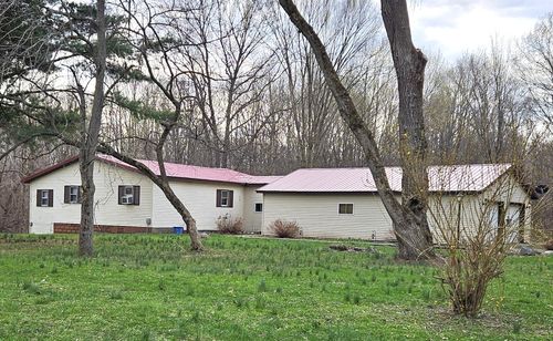 52561 38th Ave, Bangor, MI, 49013-9760 | Card Image