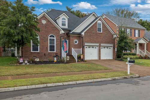 2002 Glastonbury Dr, Franklin, TN, 37069-8402 | Card Image