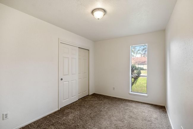2 of 3 secondary bedrooms | Image 15