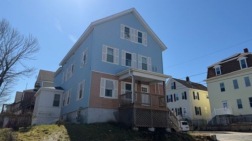 529 Warren, Fall River, MA, 02721 | Card Image
