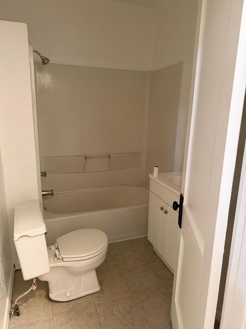 1432 Rollins Rd, Toledo, OH, 43612-1633 | Card Image