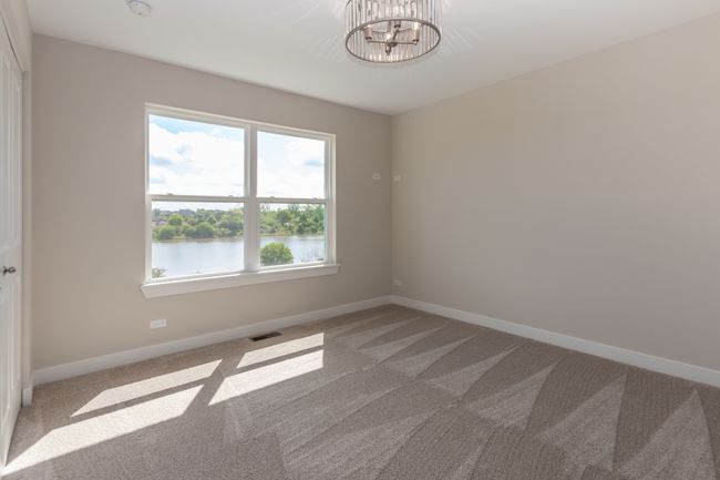 253 Frances Dr, House other with 4 bedrooms, 3 bathrooms and 3 parking in Grayslake IL | Image 17