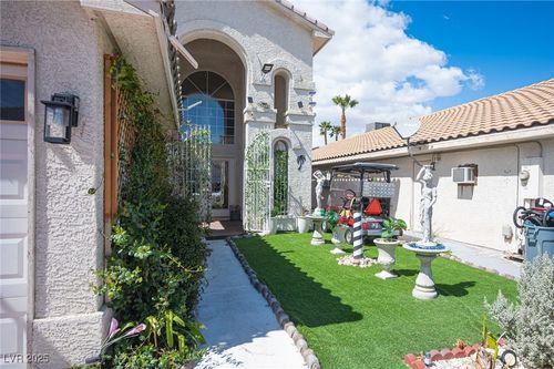 4381 Flagship Ct, Las Vegas, NV, 89121-5353 | Card Image