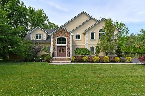 42 Willow Tree Rd, Monsey, NY, 10952-1123 | Card Image