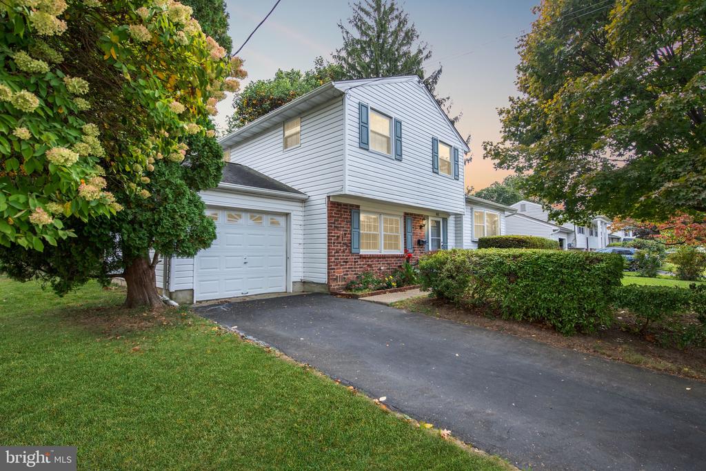 Dick Ave, Warminster, PA 18974