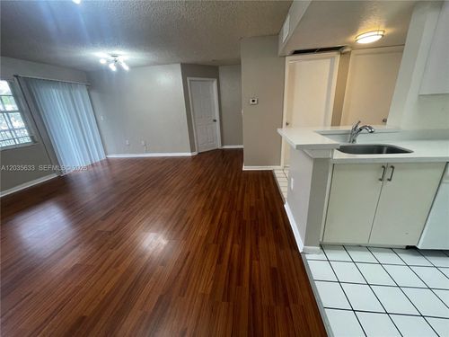 206-2811 N Oakland Forest Dr, Oakland Park, FL, 33309-6440 | Card Image