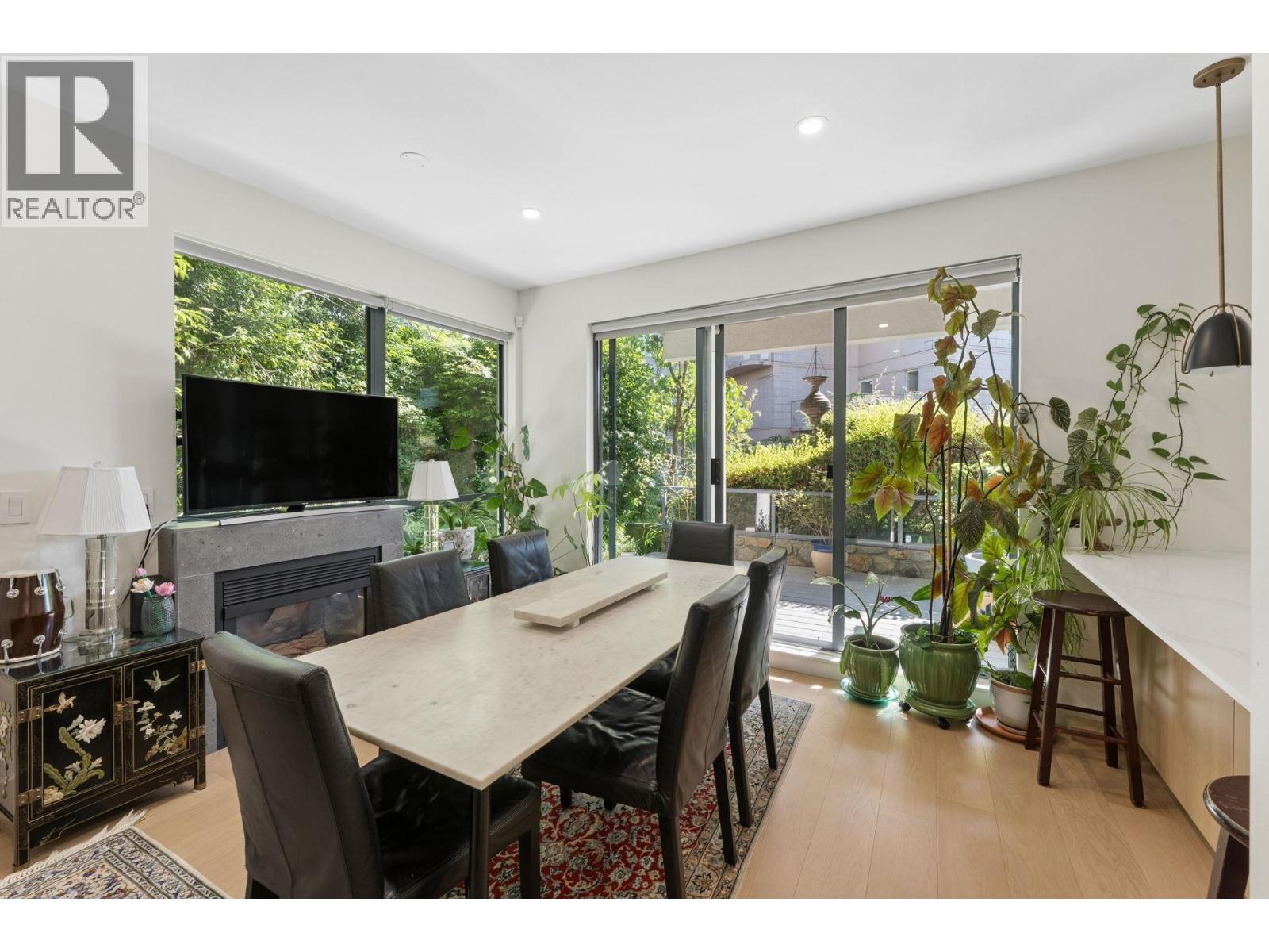 Residential in West Vancouver 3