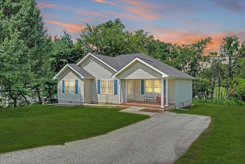2043 Mulberry St, Salem, VA, 24153-6053 | Card Image