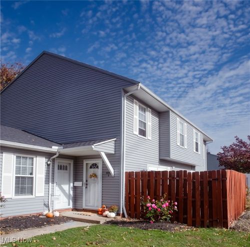 apt-d-8093 Independence Dr, Mentor, OH, 44060-9319 | Card Image