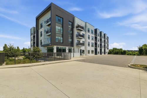 118-1677 54th Ave N, Nashville, TN, 37209-3071 | Card Image