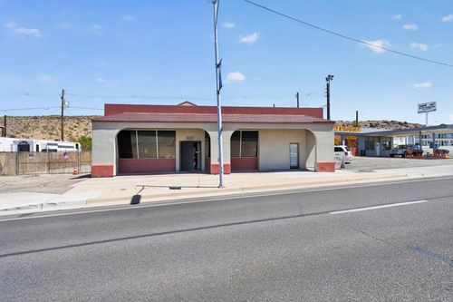 937 E Andy Devine Ave, Kingman, AZ, 86401-5917 | Card Image