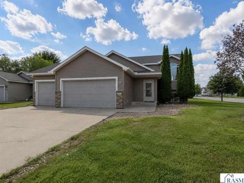 100 Olympic Ct, Mankato, MN, 56001-8757 | Card Image