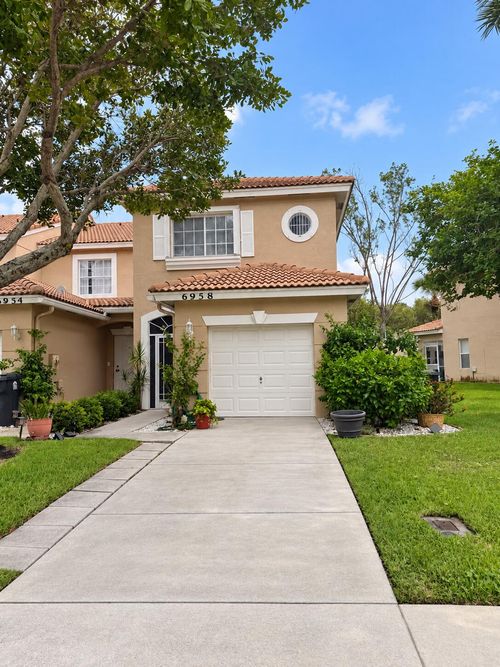 6958 Oak Bridge Ln, Lake Worth, FL, 33467-7210 | Card Image