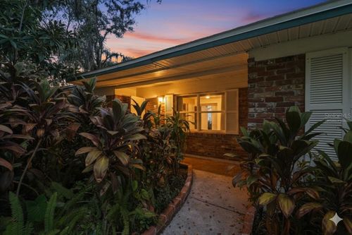 208 Cindy Ln, Brandon, FL, 33510-3906 | Card Image