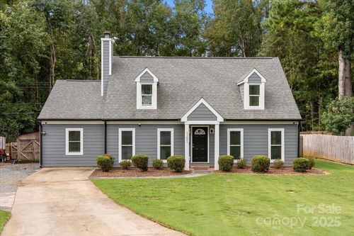 11601 Calgary Dr, Charlotte, NC, 28215-9530 | Card Image