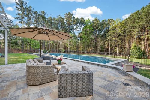 137 Brockton Ln, Mooresville, NC, 28117-7301 | Card Image