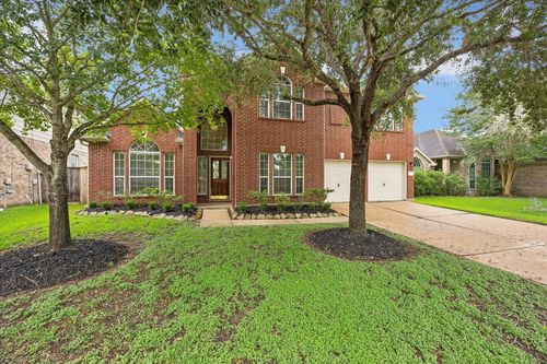 9127 Stoneleigh Dr, Sugar Land, TX, 77479-3330 | Card Image