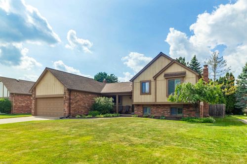 3667 Alderdale Dr, Sterling Heights, MI, 48310-6901 | Card Image
