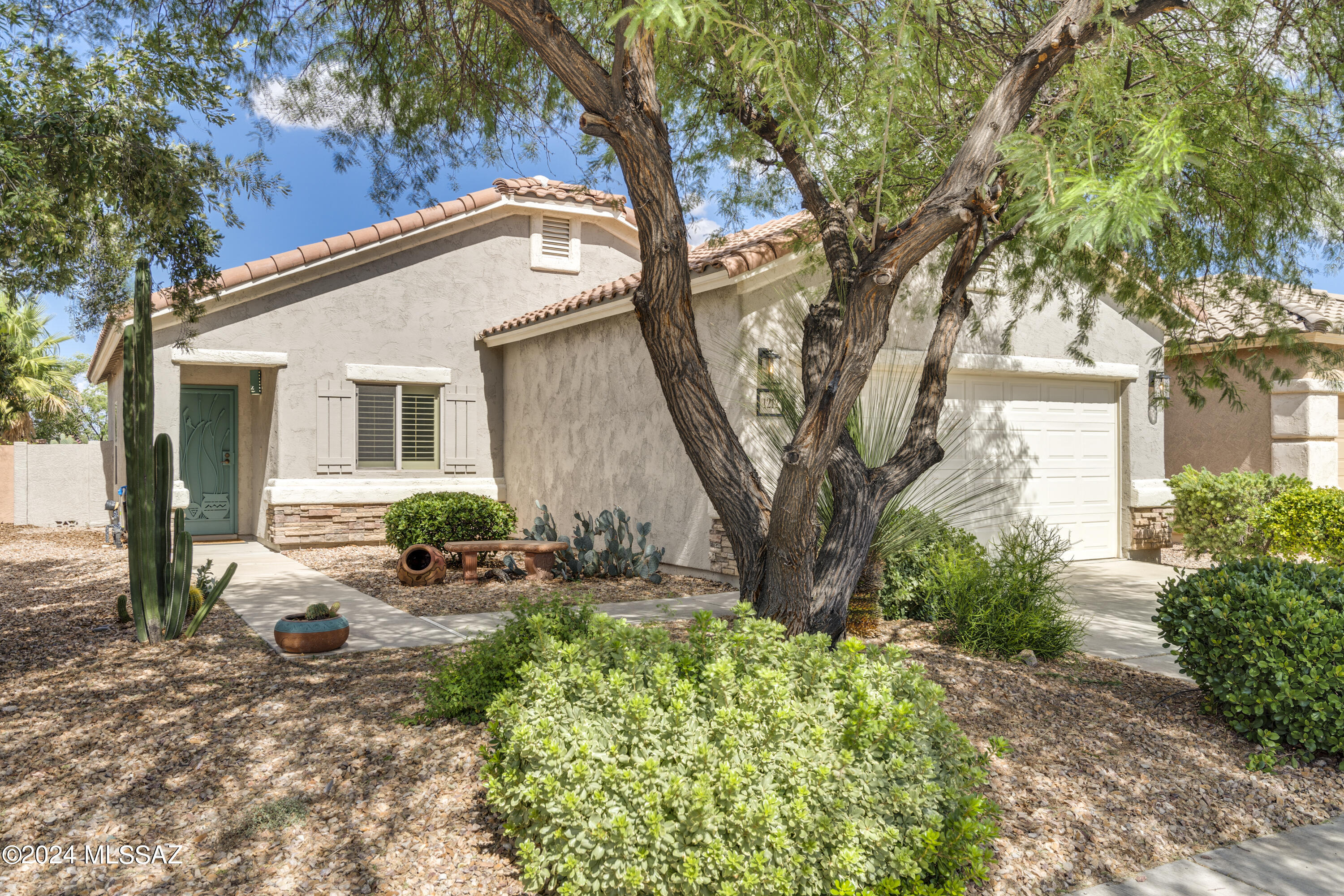 Via Cerro Colorado , Sahuarita, AZ 85629