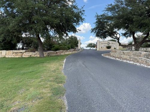 137 W Pat Dolan, Blanco, TX, 78606 | Card Image