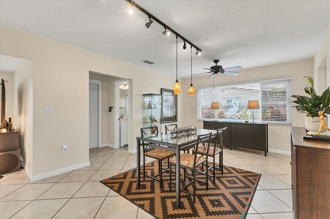 2402 33 Rd St W, House other with 3 bedrooms, 2 bathrooms and null parking in BRADENTON FL | Image 12