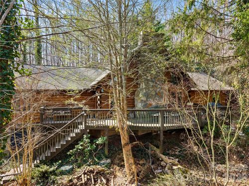 6 Ravenwood Ln, Horse Shoe, NC, 28742-9704 | Card Image