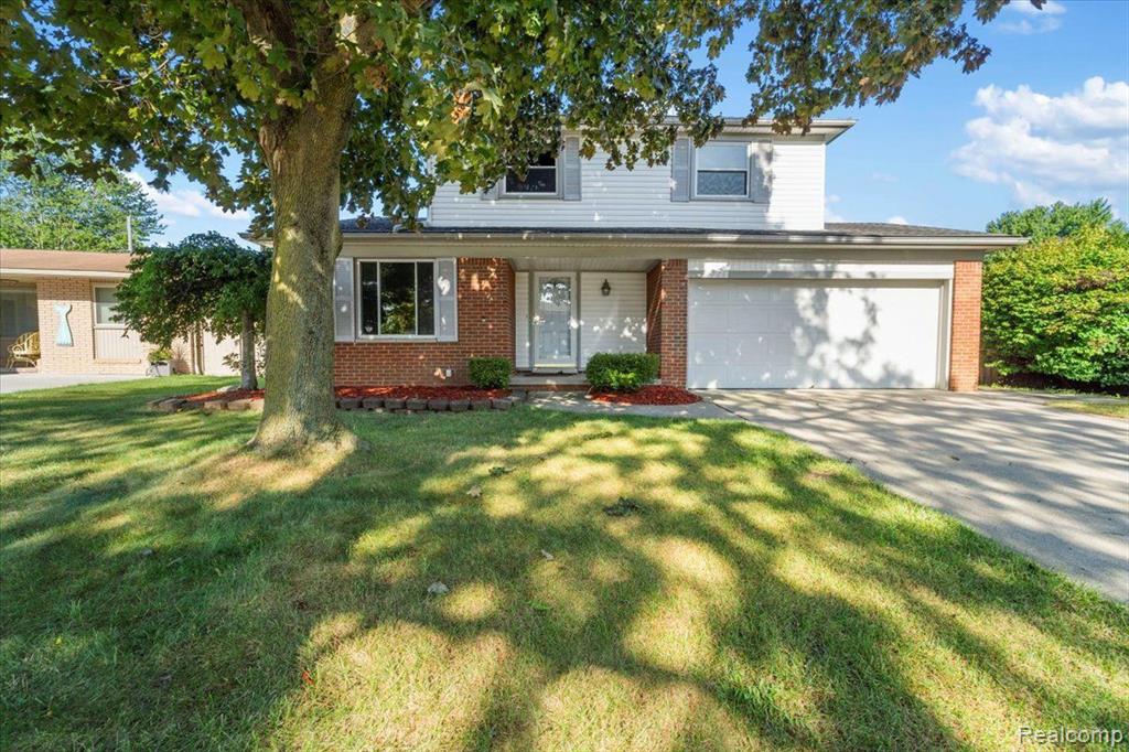 Jackson St, Trenton, MI 48183
