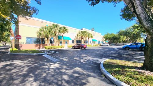 74 Sw 12th Ave, Dania Beach, FL, 33004 | Card Image