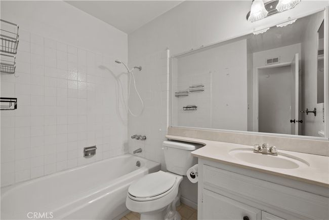 26111 Abdale St, House other with 4 bedrooms, 2 bathrooms and 2 parking in Newhall CA | Image 17