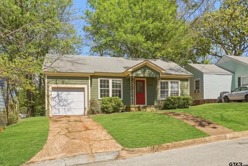 713 Highland Dr, Palestine, TX, 75801-5219 | Card Image
